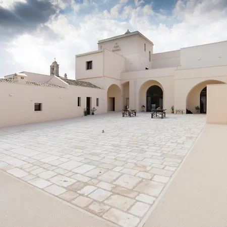 Masseria Fontana Di Vite 4*